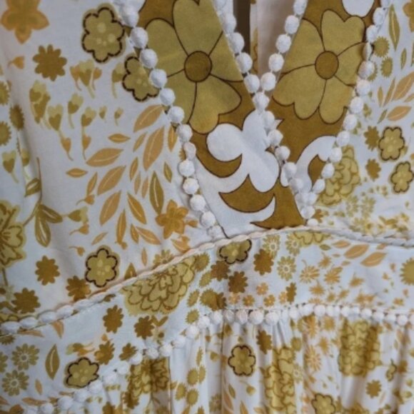 SAINTS + Secrets Yellow Floral Maxi Dress Size Small - Picture 3 of 4